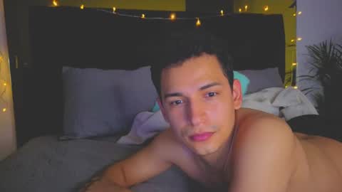 Snapshot of teddy_cowboy chatting on October 4, 9:40 am Follow me on Twitter boys ryder and instagram teddyscoot 12 online show from October 4, 9:40 am