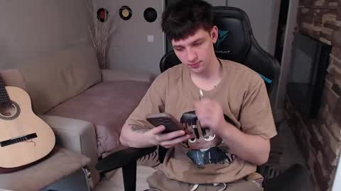 Teddy online show from April 12, 3:06 pm