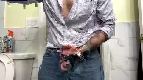 Snapshot of teejm chatting on October 11, 11:47 pm Twizzler online show from October 11, 11:47 pm