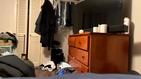 Snapshot of teejm chatting on November 6, 3:18 am Twizzler online show from November 6, 3:18 am