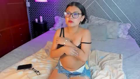 Snapshot of teffa_bloom chatting on November 10, 4:17 pm Teffa online show from November 10, 4:17 pm