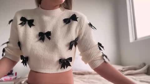 Amy No penetration Virgiin giirl online show from October 22, 1:33 pm