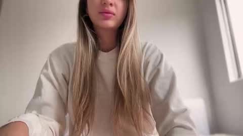 Amy No penetration Virgiin giirl online show from November 3, 2:07 pm