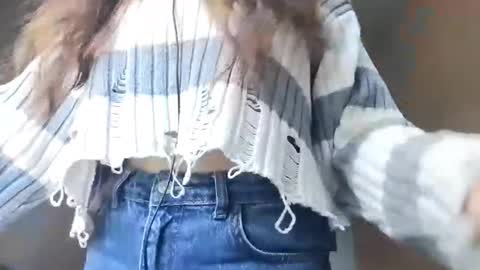 Snapshot of teganmeiser chatting on October 31, 8:59 am Kimi online show from October 31, 8:59 am