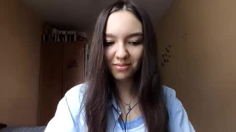 Snapshot of teganmeiser chatting on November 3, 10:49 am Kimi online show from November 3, 10:49 am