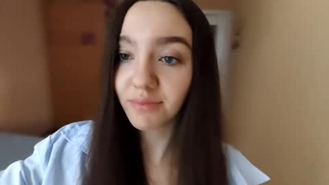 Snapshot of teganmeiser chatting on November 21, 10:36 am Kimi online show from November 21, 10:36 am