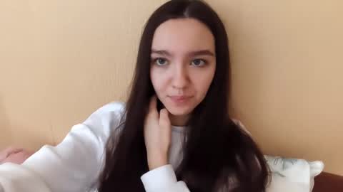 Snapshot of teganmeiser chatting on November 22, 6:23 am Kimi online show from November 22, 6:23 am