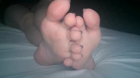 Viv West online show from November 19, 3:28 am