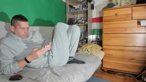 Virg Lszl online show from October 28, 2:37 am