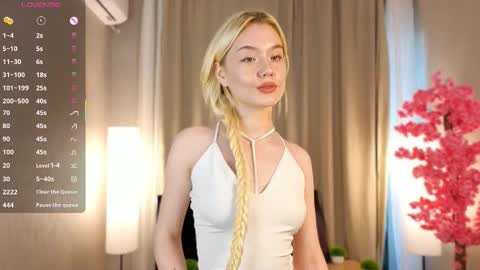 Sofia online show from October 1, 2:12 pm