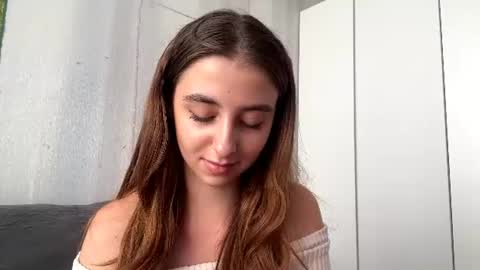 kira online show from July 31, 1:54 pm