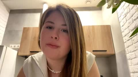 Lana online show from March 9, 9:35 am