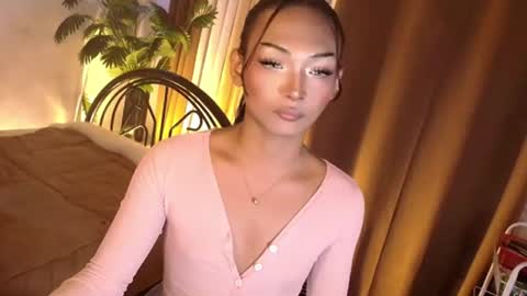 Snapshot of temptation_ashley chatting on June 27, 5:29 pm temptation_ashley online show from June 27, 5:29 pm