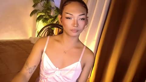 Snapshot of temptation_ashley chatting on June 29, 10:15 am temptation_ashley online show from June 29, 10:15 am