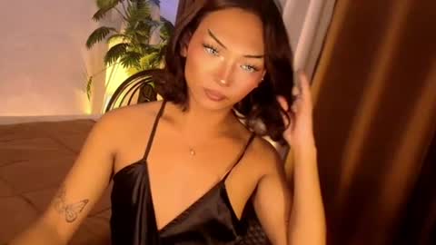 Snapshot of temptation_ashley chatting on July 2, 7:36 am temptation_ashley online show from July 2, 7:36 am