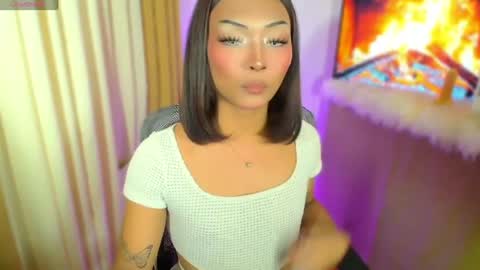 Snapshot of temptation_ashley chatting on July 7, 8:29 am temptation_ashley online show from July 7, 8:29 am