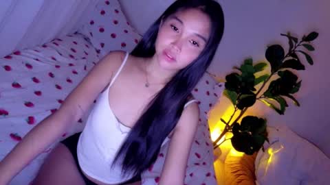 temptessa20 online show from March 3, 10:32 am