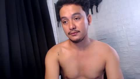 Snapshot of tempting_jon chatting on November 14, 8:35 am tempting_jon online show from November 14, 8:35 am