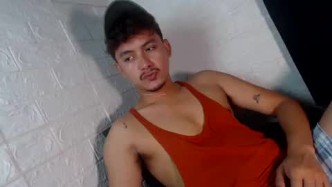 Snapshot of tempting_jon chatting on February 27, 7:52 am tempting_jon online show from February 27, 7:52 am