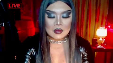 Snapshot of temptress_cocoxxx chatting on May 2, 6:13 pm Mistress Coco online show from May 2, 6:13 pm