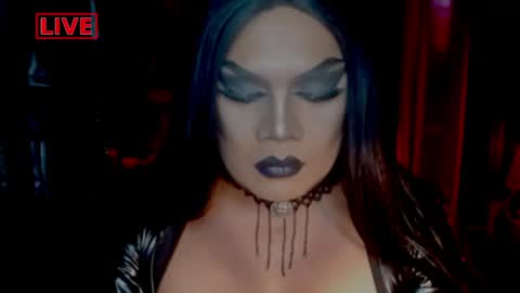 Snapshot of temptress_cocoxxx chatting on May 20, 7:25 am Mistress Coco online show from May 20, 7:25 am
