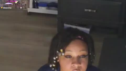 Snapshot of temptressbeauty24 chatting on October 11, 4:22 am Gaia online show from October 11, 4:22 am