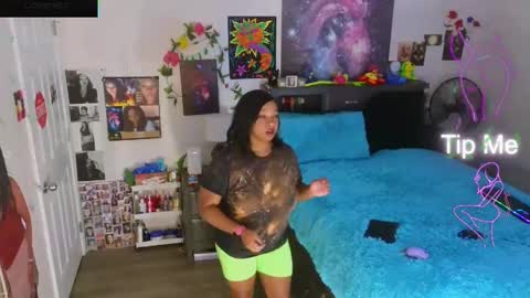 Snapshot of temptressbeauty24 chatting on October 22, 3:07 am Gaia online show from October 22, 3:07 am