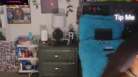 Snapshot of temptressbeauty24 chatting on November 10, 5:06 am Gaia online show from November 10, 5:06 am