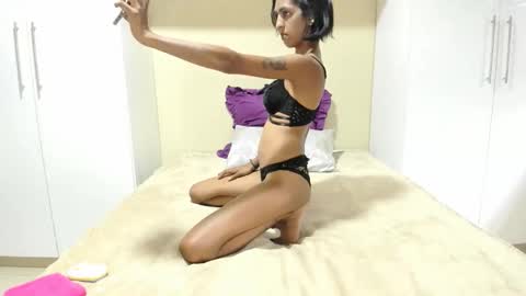 Snapshot of temptressqeen chatting on March 12, 12:47 pm temptressqeen online show from March 12, 12:47 pm