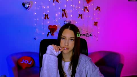 Snapshot of tender_amelia chatting on June 3, 9:56 am Ami online show from June 3, 9:56 am