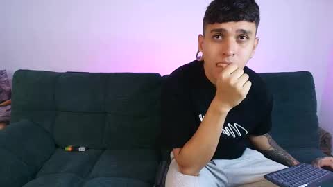 tender_dust online show from October 27, 3:54 am