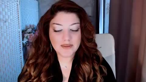 Tenderlybae online show from June 12, 3:38 am
