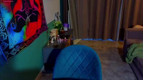 inst r0seamber0 online show from April 19, 3:44 pm