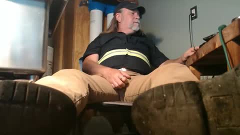 Tennredneck online show from April 14, 1:33 am