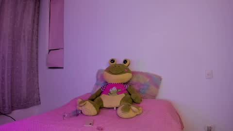 Snapshot of tenshi_leah chatting on September 20, 1:06 am Leah online show from September 20, 1:06 am