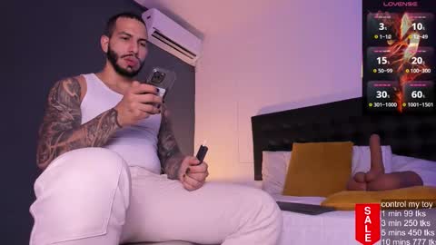 Teo Ferrer online show from November 1, 8:33 pm