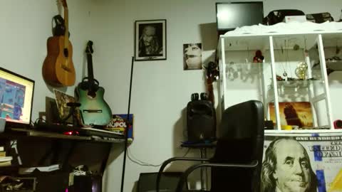 Snapshot of teoyes_ chatting on February 22, 4:57 am teoyes_ online show from February 22, 4:57 am