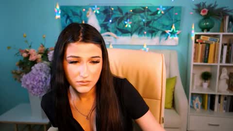 terezarobinson online show from March 2, 9:16 am