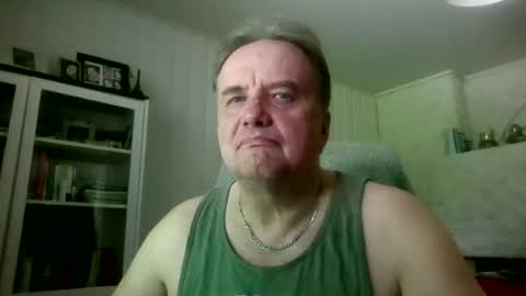 Snapshot of tero007 chatting on July 1, 3:12 pm tero007 online show from July 1, 3:12 pm