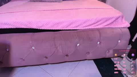 Terra Elowen online show from October 26, 11:38 am