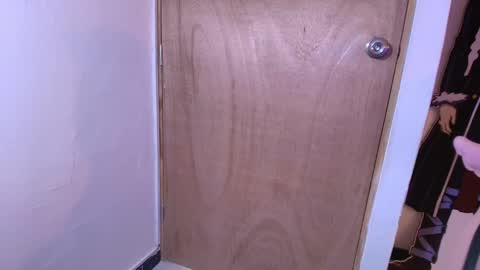 Snapshot of terraelowen chatting on February 8, 11:24 am Terra Elowen online show from February 8, 11:24 am