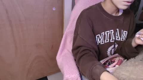 Terra Elowen online show from March 14, 11:15 am