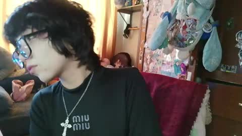 Terra Elowen online show from April 7, 1:33 pm