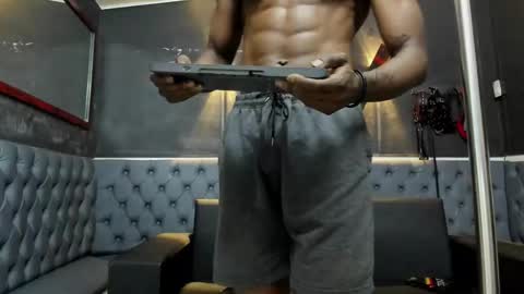 Snapshot of terranze_z chatting on March 8, 2:04 am terranze_z online show from March 8, 2:04 am