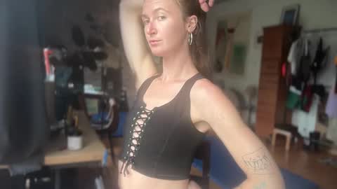 Snapshot of terraworship chatting on September 25, 4:00 pm Terra Worship Findomme online show from September 25, 4:00 pm