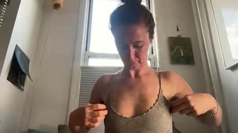 Snapshot of terraworship chatting on October 26, 6:03 pm Terra Worship Findomme online show from October 26, 6:03 pm