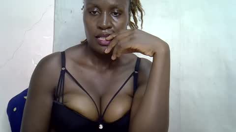 terriam online show from January 13, 8:25 pm