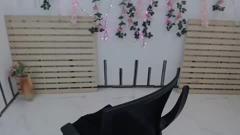 tessa0943 online show from October 19, 10:54 pm