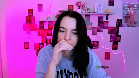 tessa_tea online show from March 6, 9:50 am