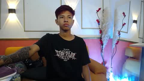 Snapshot of tessachains chatting on October 27, 12:36 am tessachains online show from October 27, 12:36 am